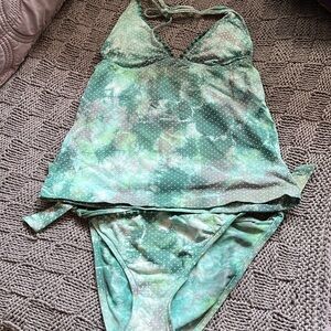 Lucky Brand swim set in green polka-dot, tie-dye Small